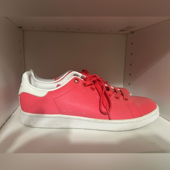 Stan smith size 9 in red - Picture 1 of 4